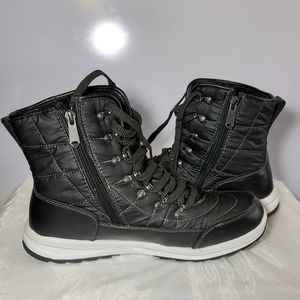 Katie Womens Size 11 Weather proof Black  Boots.